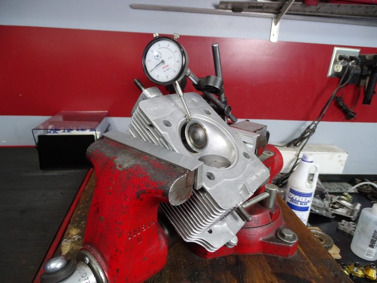 How to Rebuild a 911 Cylinder Head. Lesson 4, Valve Guides Klassik ATS